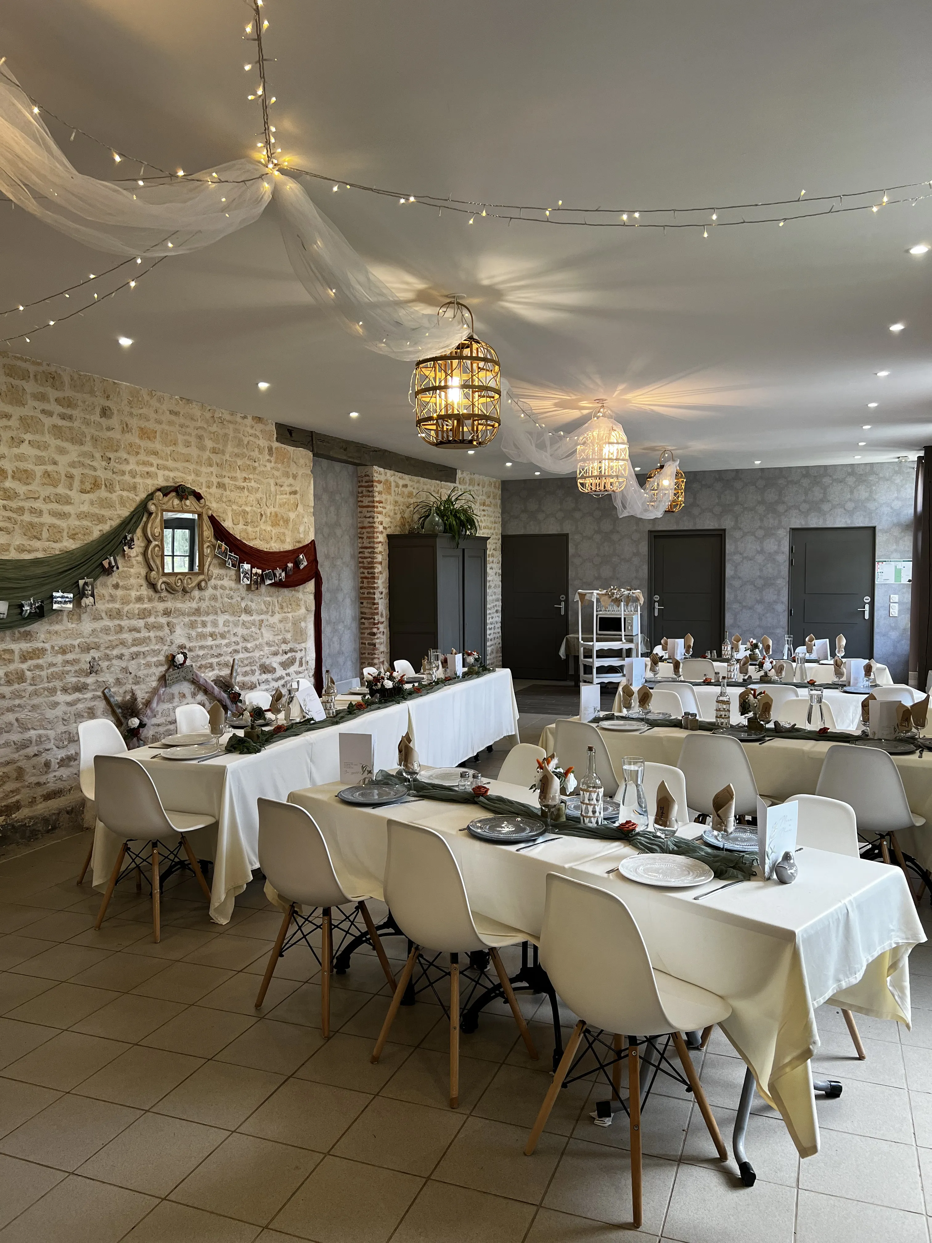 Mariage élégant au Manoir le Mingreaud, salle de réception en Vendée